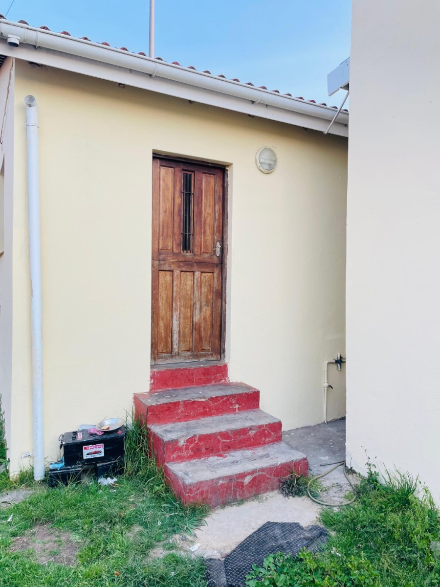 2 Bedroom Property for Sale in Mdantsane Nu 17 Eastern Cape
